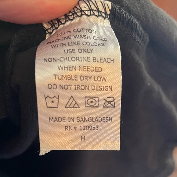 Metal Mulisha women’s t-shirt. Medium. Black. New without tags. Never worn - Picture 3 of 4